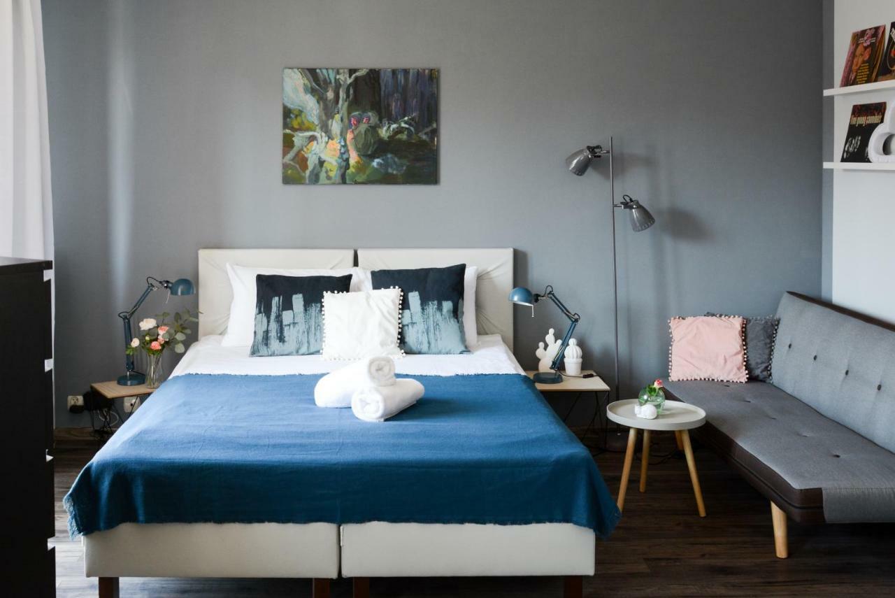 Vinyl Apartment Old Town Краків Екстер'єр фото